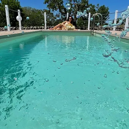 Tenuta Tinelli Sonia Νότσι