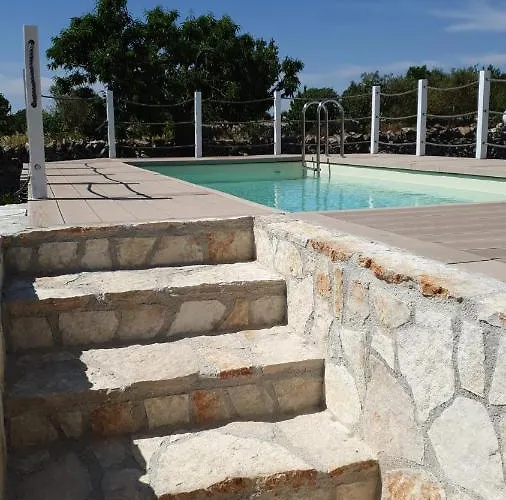 Bed & Breakfast Tenuta Tinelli Sonia 3*