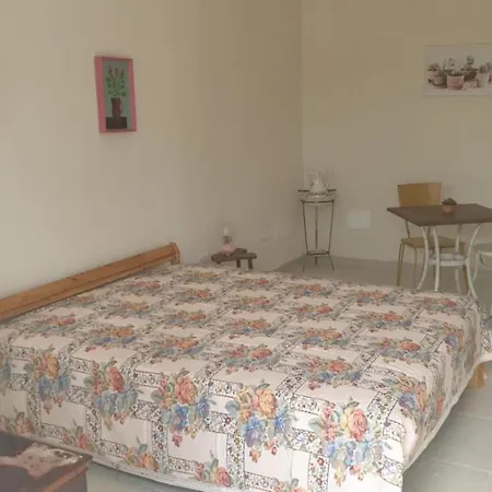 Tenuta Tinelli Sonia B&B 노치