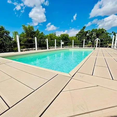 Tenuta Tinelli Sonia Bed & Breakfast *