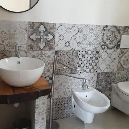 Tenuta Tinelli Sonia Bed & Breakfast *